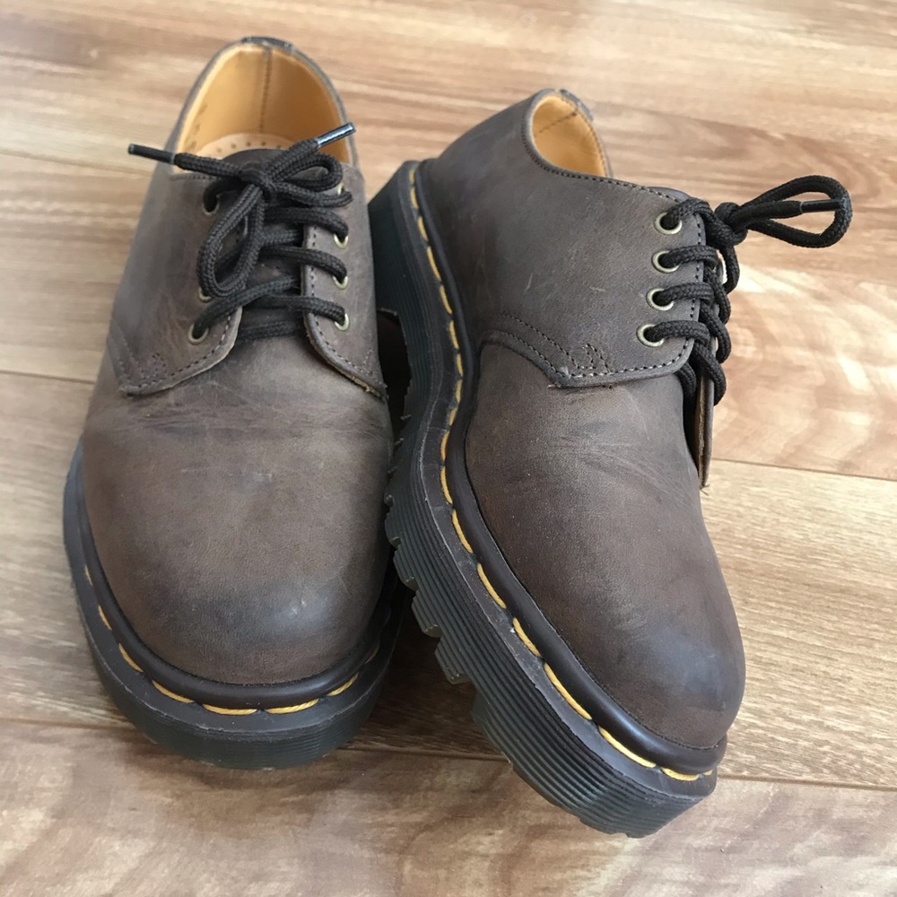 Brown Dr. Martens 1461